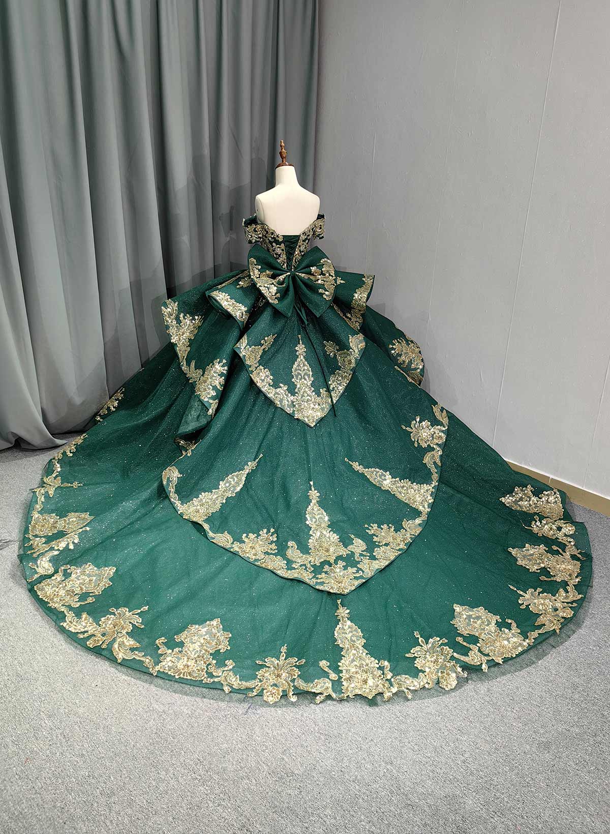 Ball-Gown Off-The-Shoulder Royal Prom Dresses With Bow(s)/Sequins/Appliques Lace