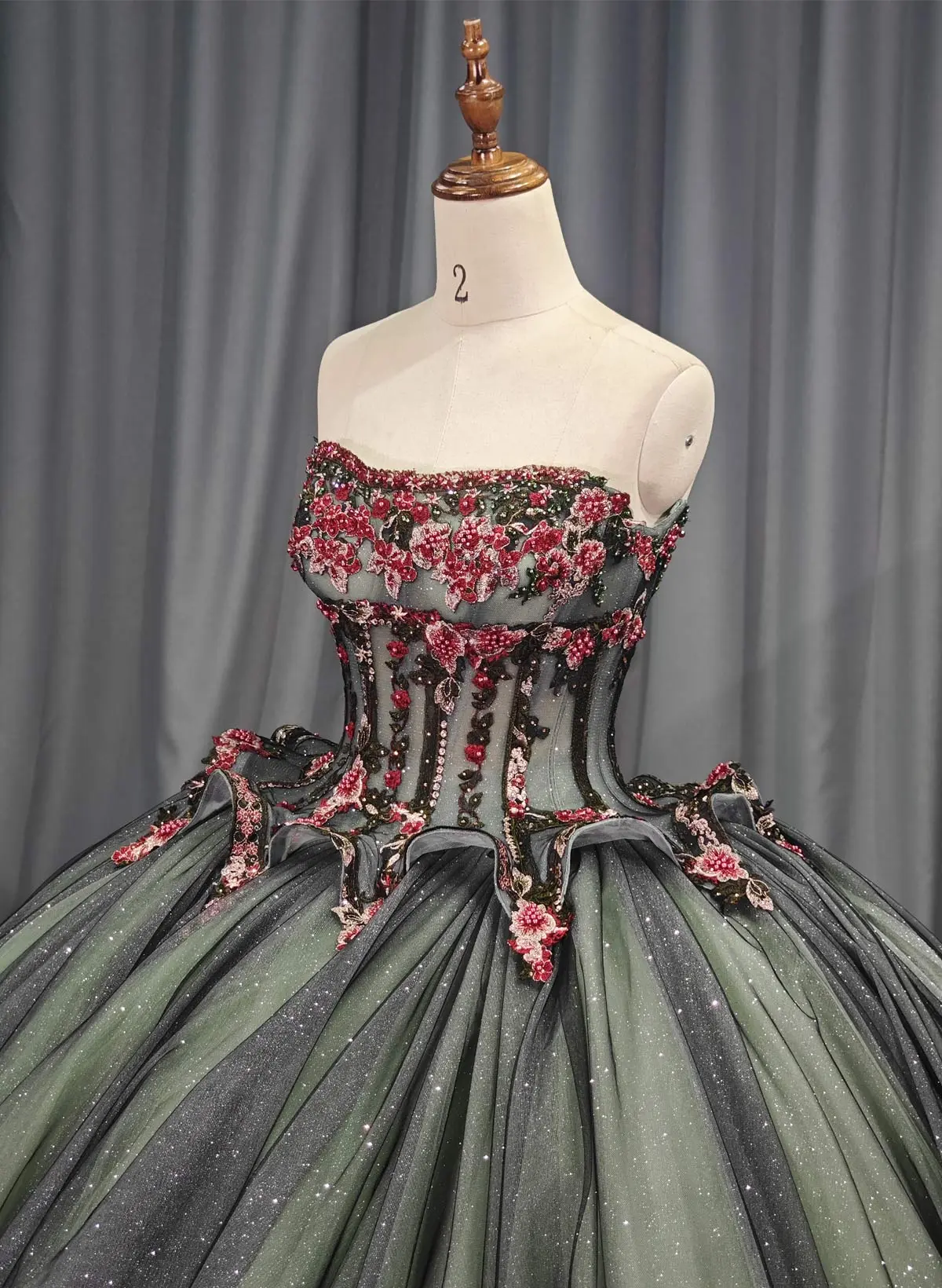 Sparkle & Shine Strapless Sleeveless Ball-Gown Chapel Train Tulle Prom Dresses With Flower(s)