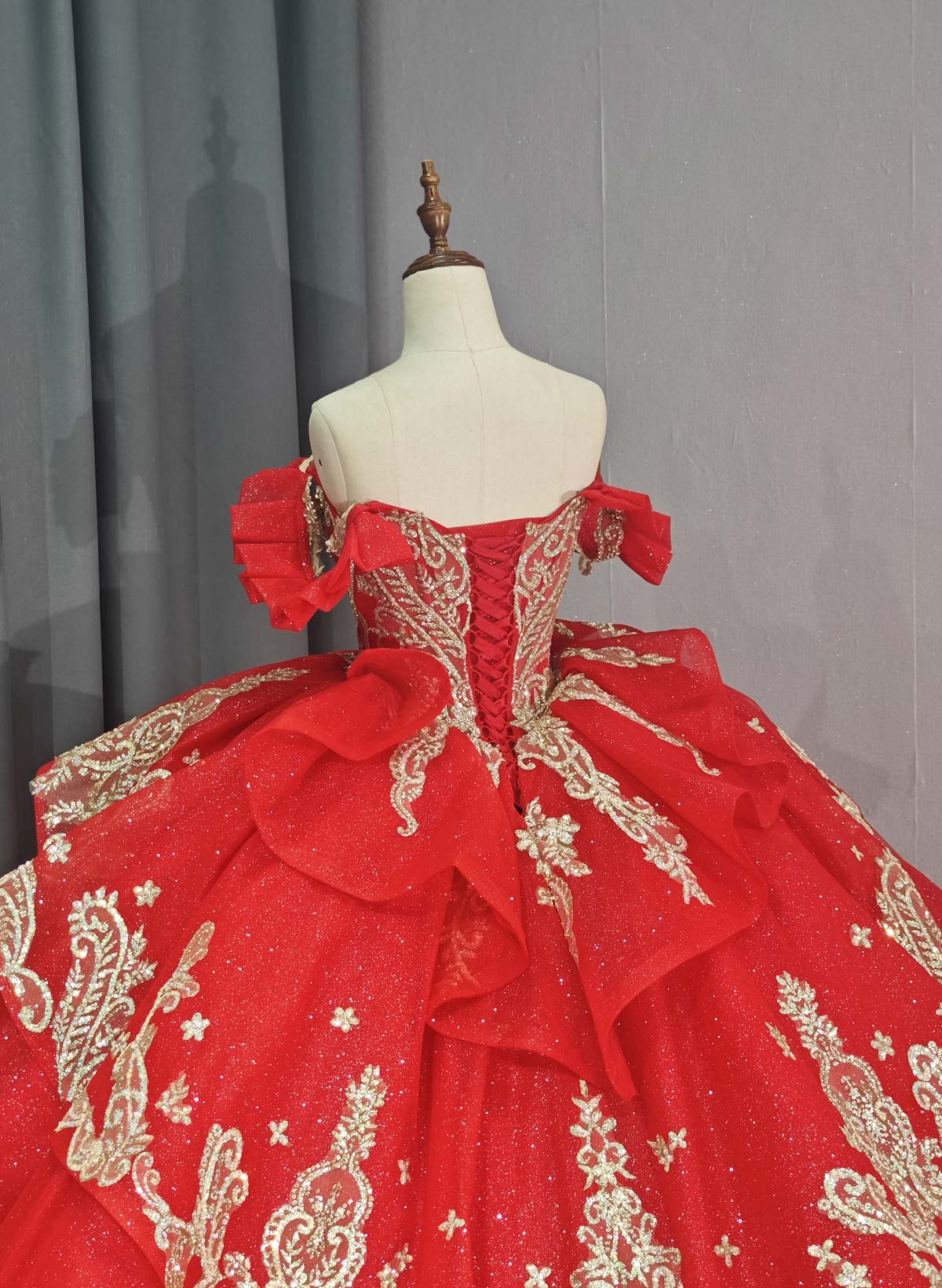 Sparkle & Shine Off-The-Shoulder Ball-Gown Chapel Train Lace/Tulle Prom Dresses With Sequins/Flower(s)