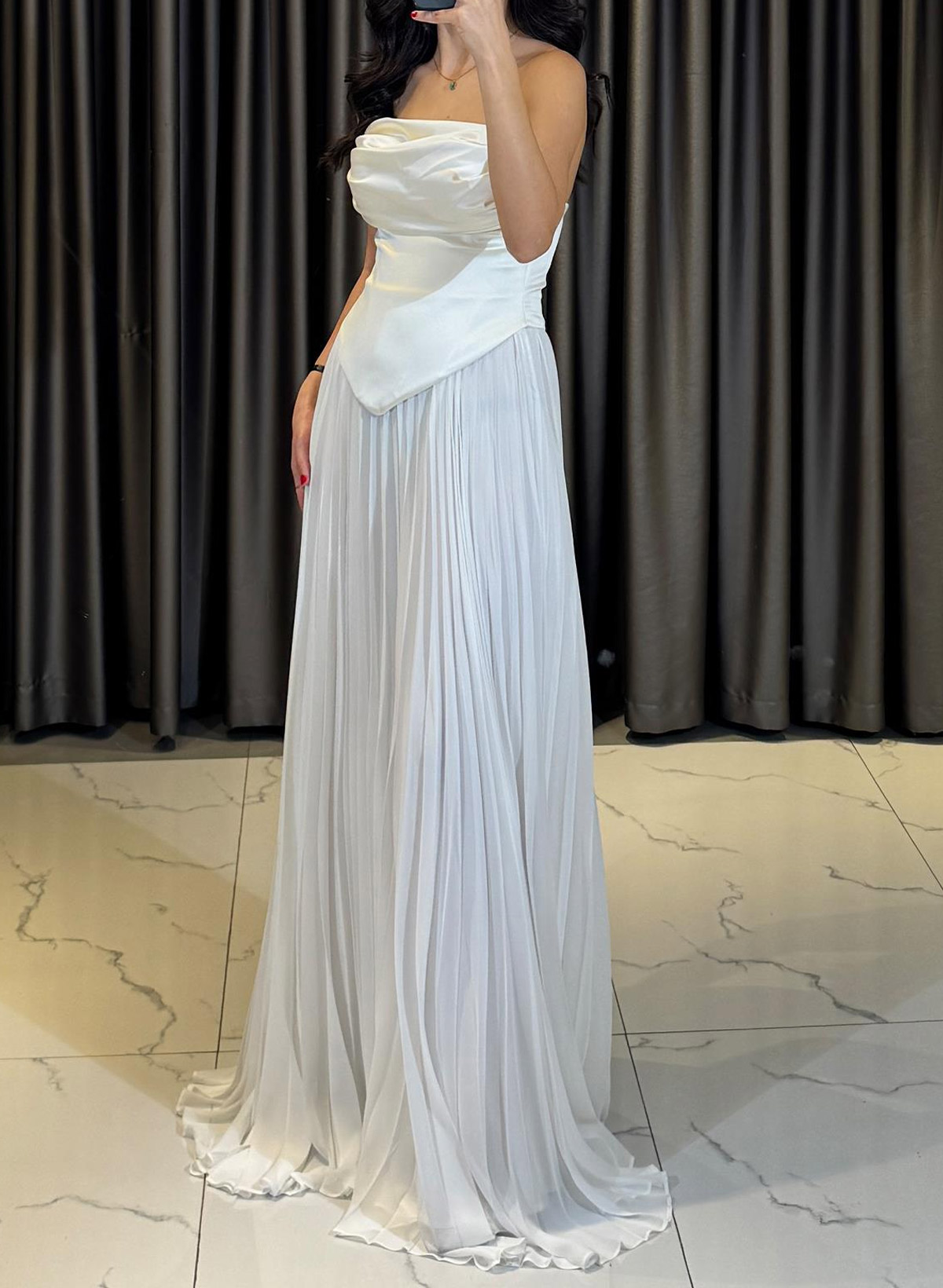 Elegant Strapless Sleeveless A-Line Floor-Length Pleated Chiffon/Matte Satin Wedding Dresses