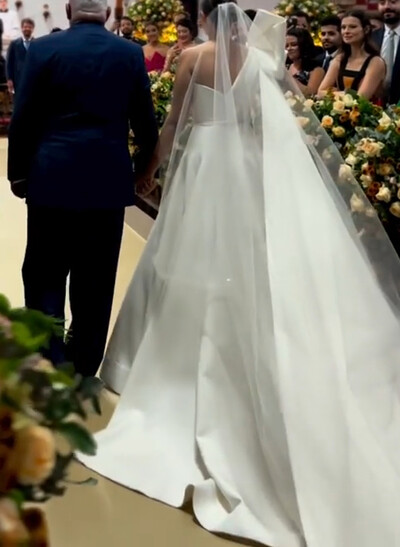 Elegant One-Shoulder Sleeveless A-Line Court Train Satin Wedding Dresses With Bow(s)