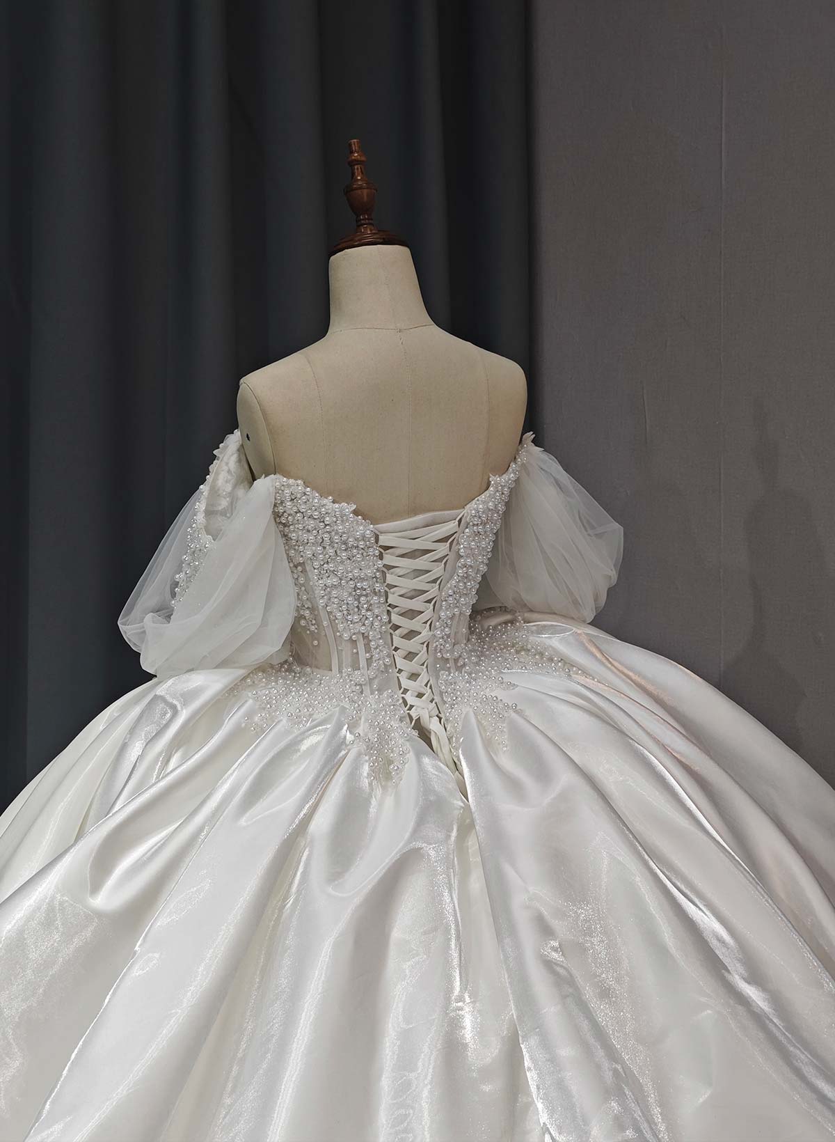 Ball-Gown Off-The-Shoulder/Sweetheart Cathedral Wedding Dresses With Beading