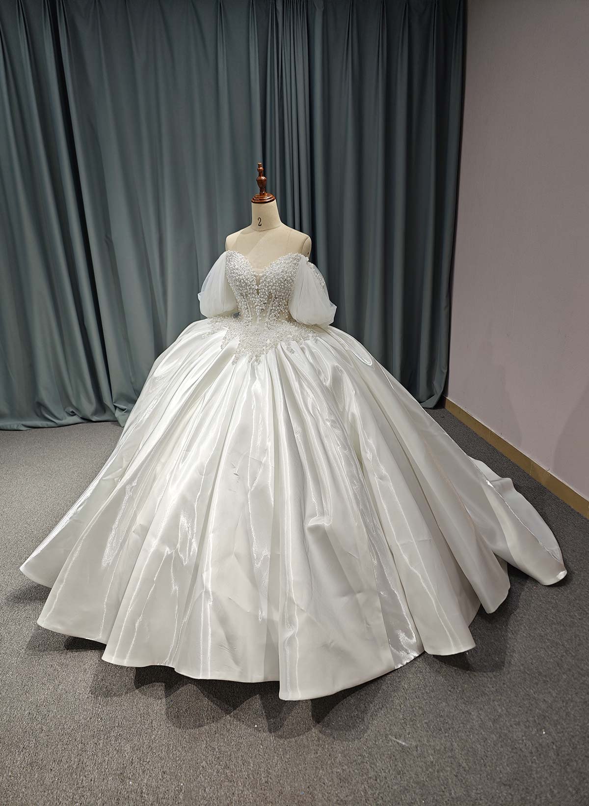 Ball-Gown Off-The-Shoulder/Sweetheart Cathedral Wedding Dresses With Beading