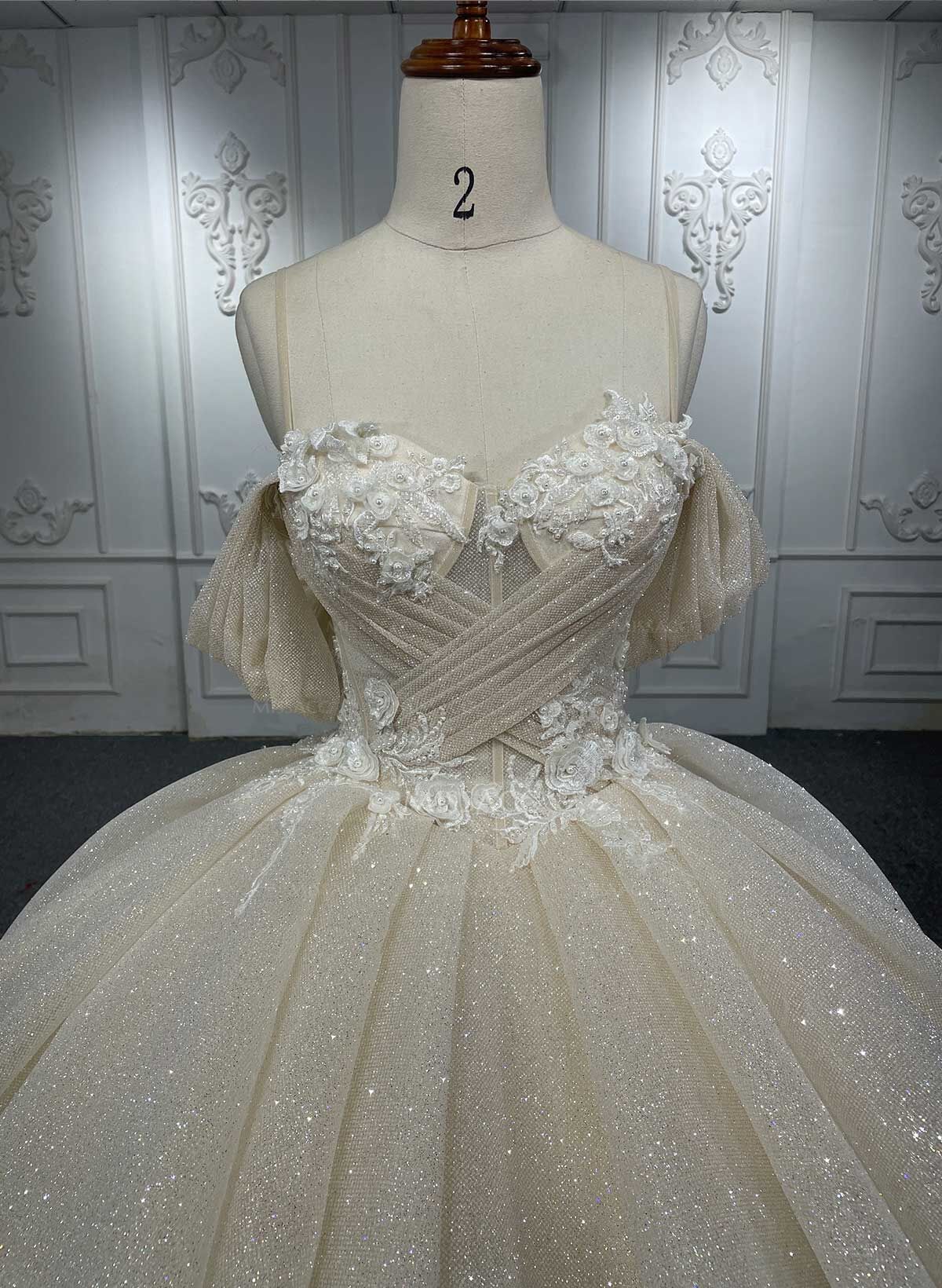 Ball-Gown Off-The-Shoulder/Sweetheart Royal Wedding Dresses With Appliques Lace
