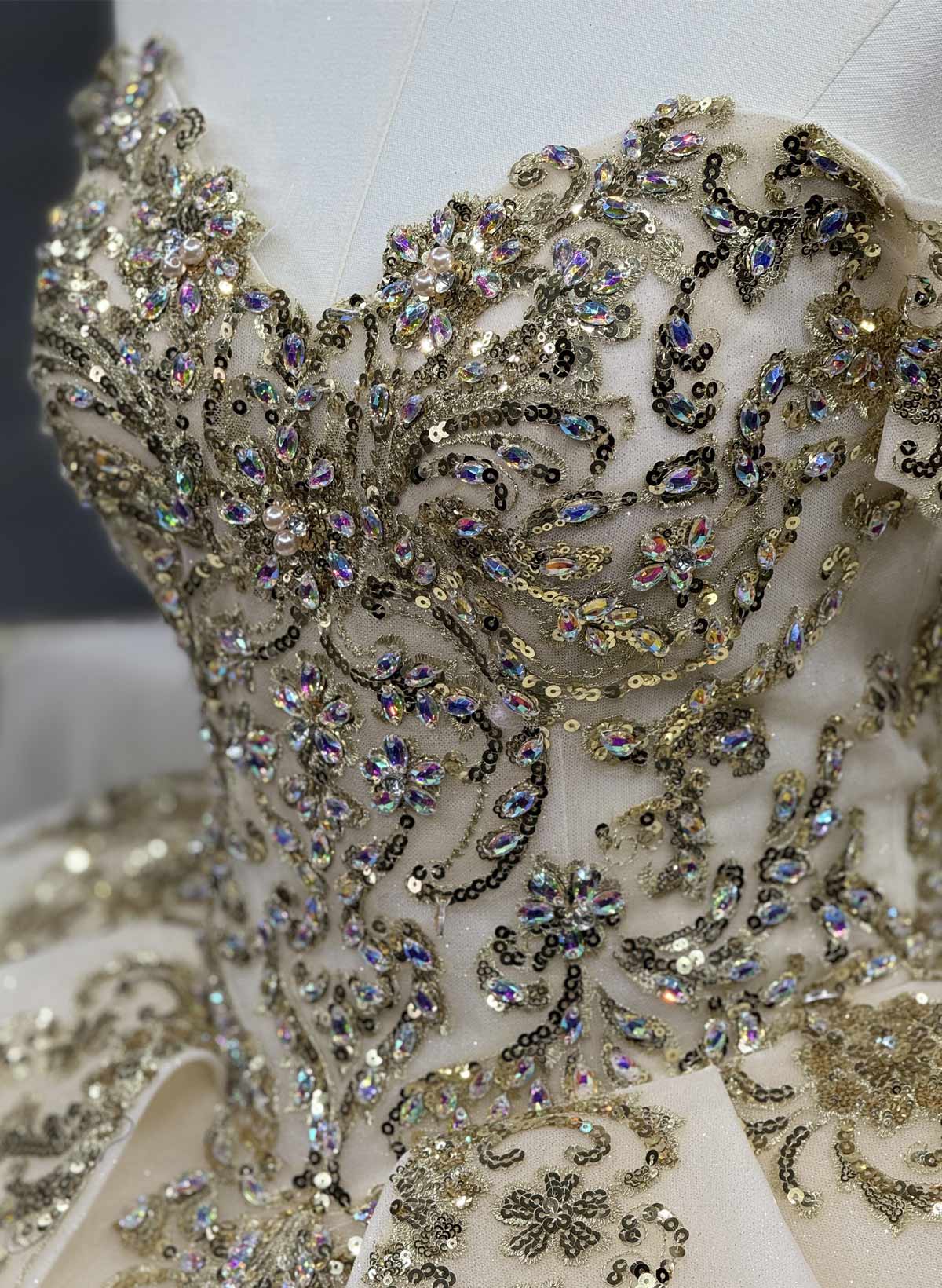Luxury Sweetheart Off-The-Shoulder Ball-Gown Cathedral Wedding Dresses With Bow(s)/Beading/Sequins/Rhinestone
