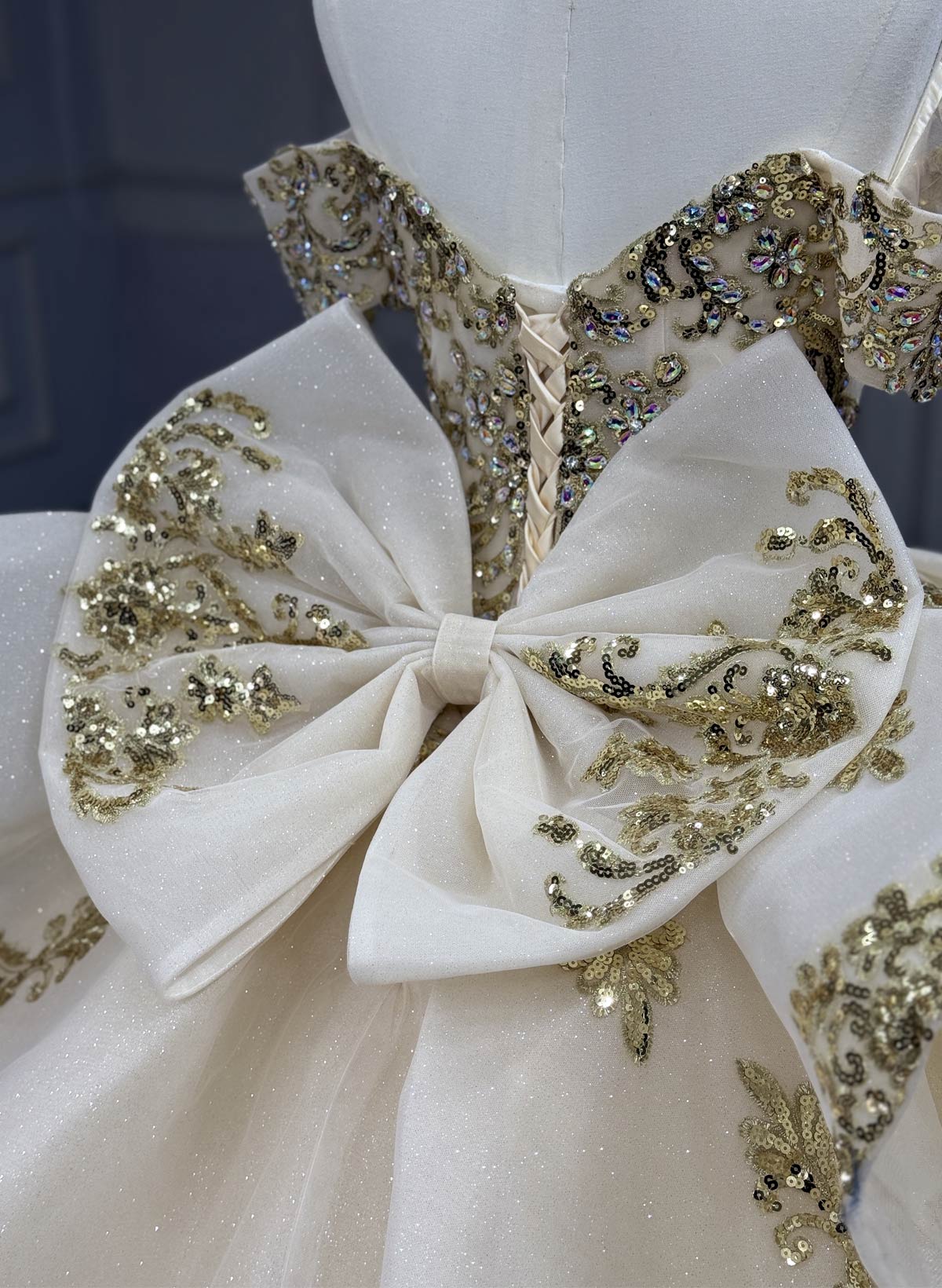 Luxury Sweetheart Off-The-Shoulder Ball-Gown Cathedral Wedding Dresses With Bow(s)/Beading/Sequins/Rhinestone