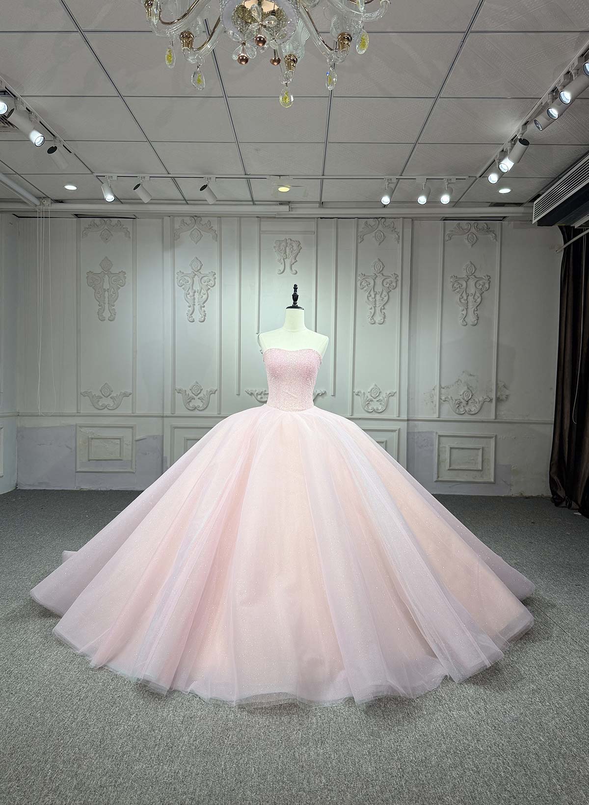 Ball-Gown Strapless Sleeveless Royal Wedding Dresses With Flower(s)
