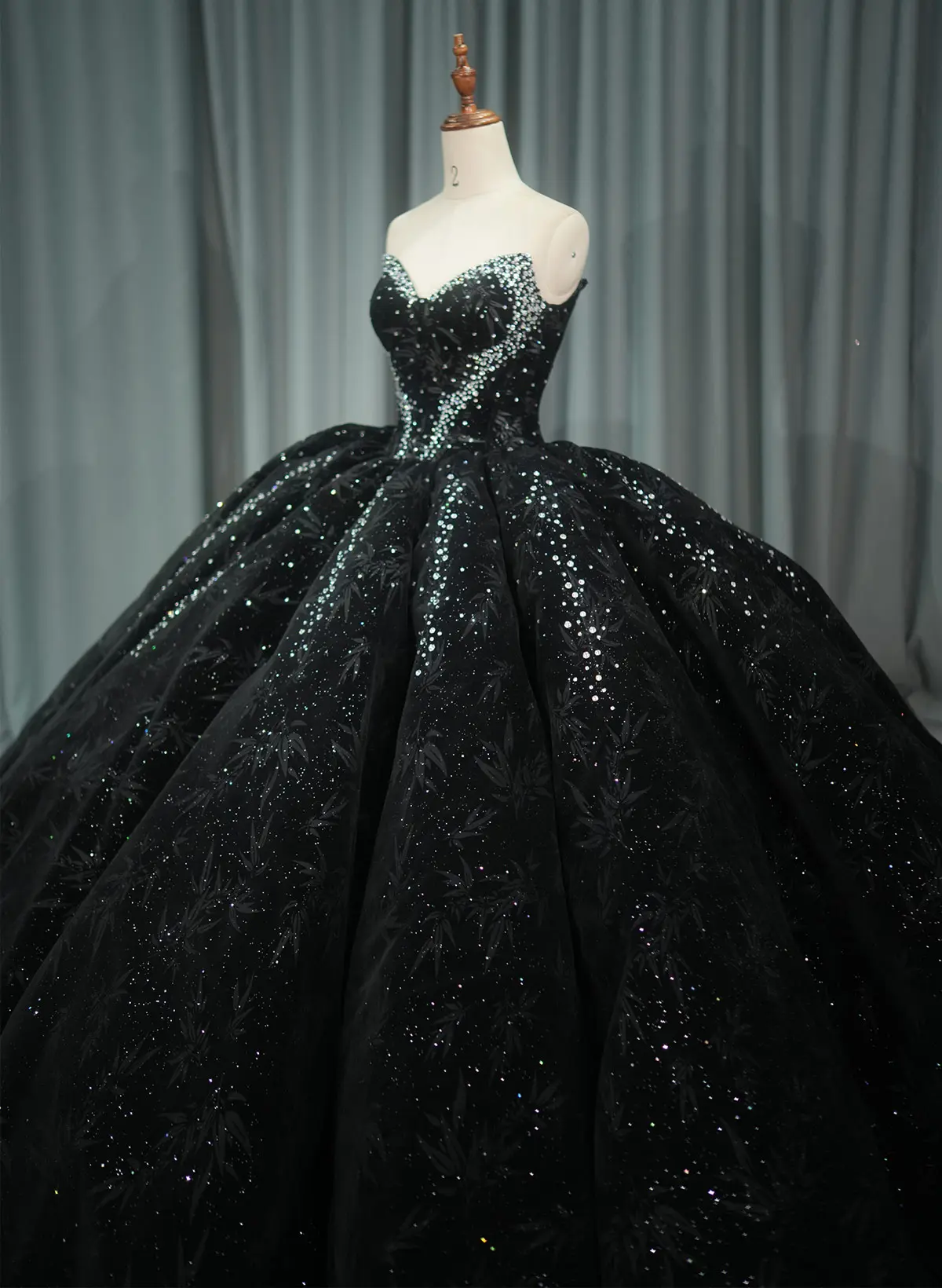 Sparkle & Shine Sweetheart Ball-Gown Chapel Train Velvet Wedding Dresses With Sequins/Rhinestone