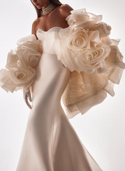 Elegant Sweetheart Mermaid Court Train Organza Wedding Dresses With Flower(s) Wrap