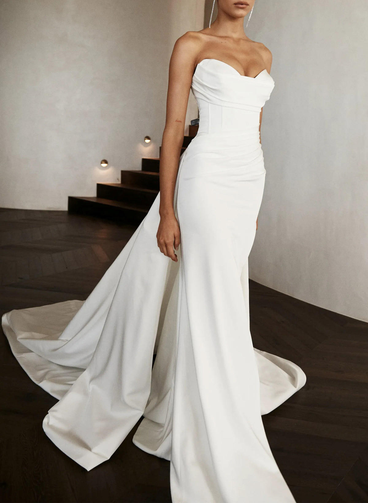 Sweetheart Sleeveless High Split Overskirt Detachable Length Elastic Satin Wedding Dresses