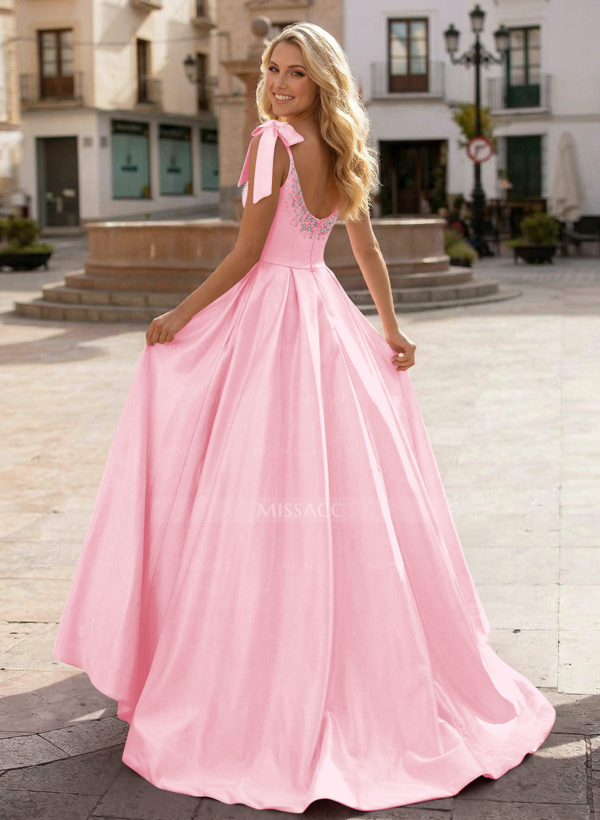 Ball-Gown Scoop Neck Sleeveless Sweep Train Satin Prom Dresses With Bows/Beading