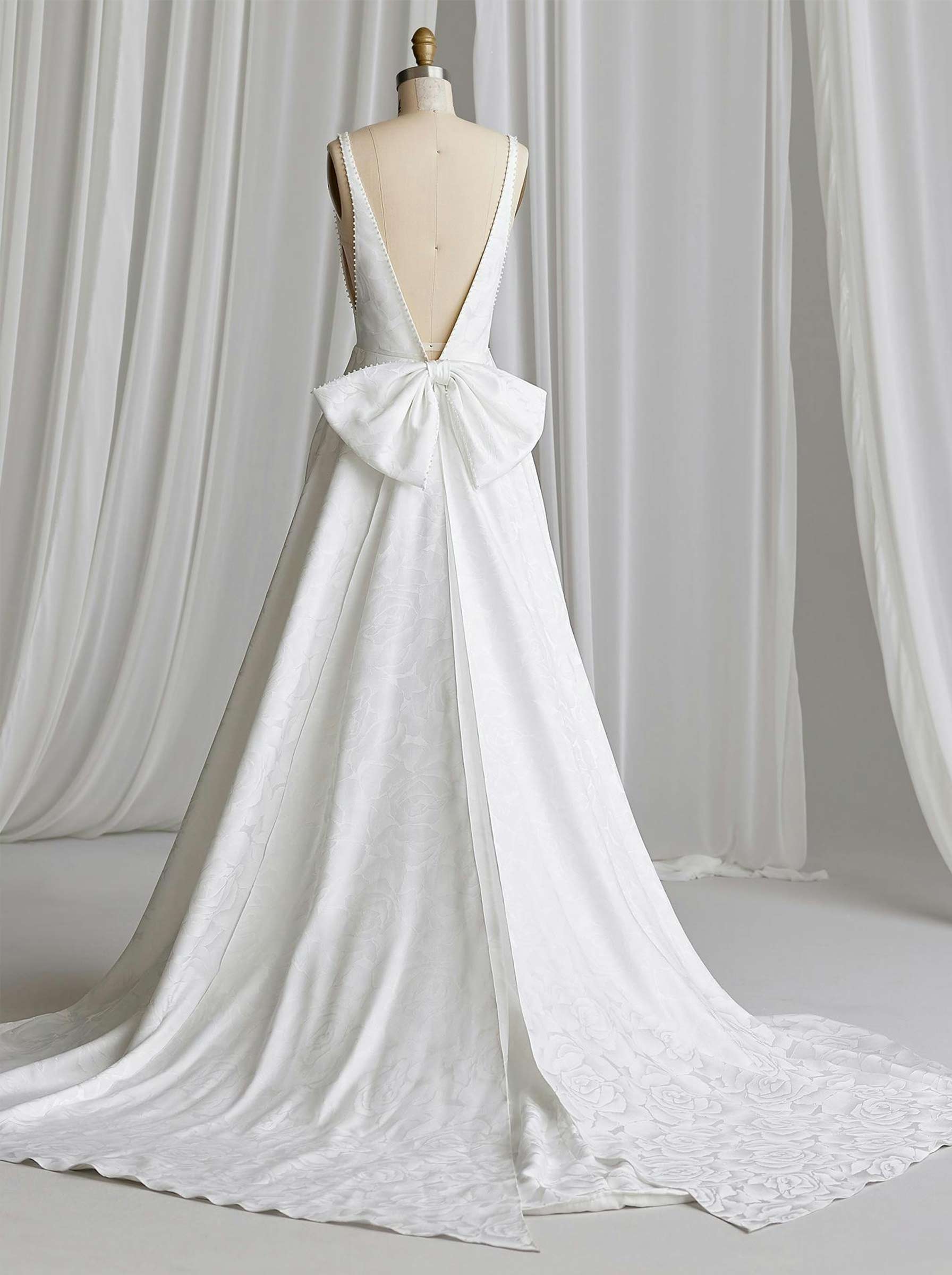 Detachable Bow A-Line Square Neckline Sleeveless Court Train Jacquard Wedding Dresses