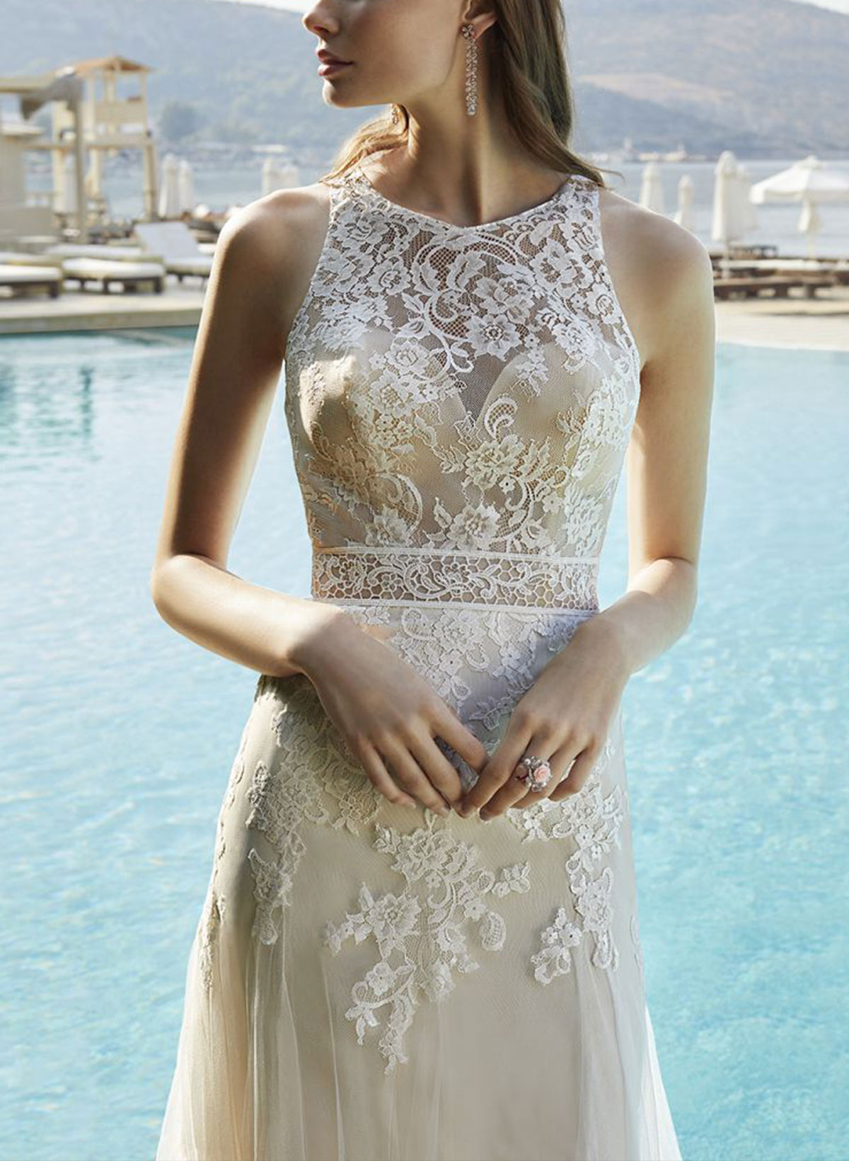 A-Line High Neck Sleeveless Sweep Train Lace/Tulle Wedding Dresses With Appliques Lace
