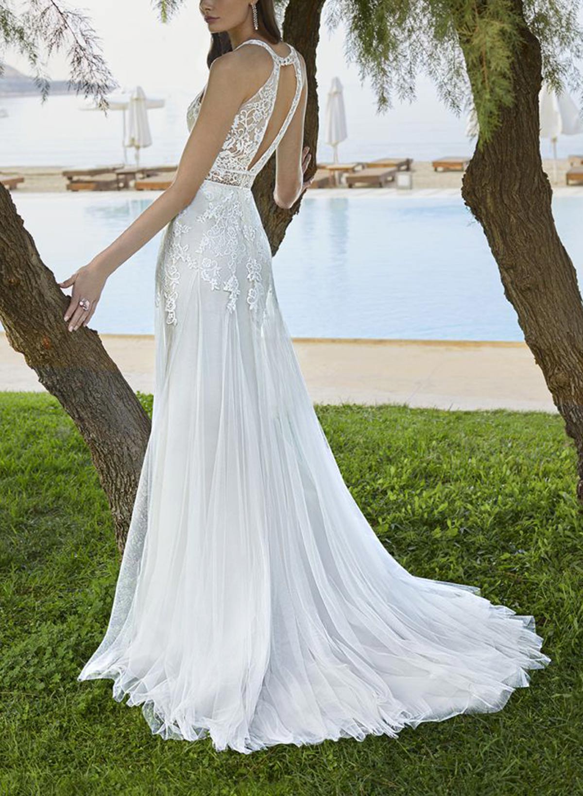 A-Line High Neck Sleeveless Sweep Train Lace/Tulle Wedding Dresses With Appliques Lace