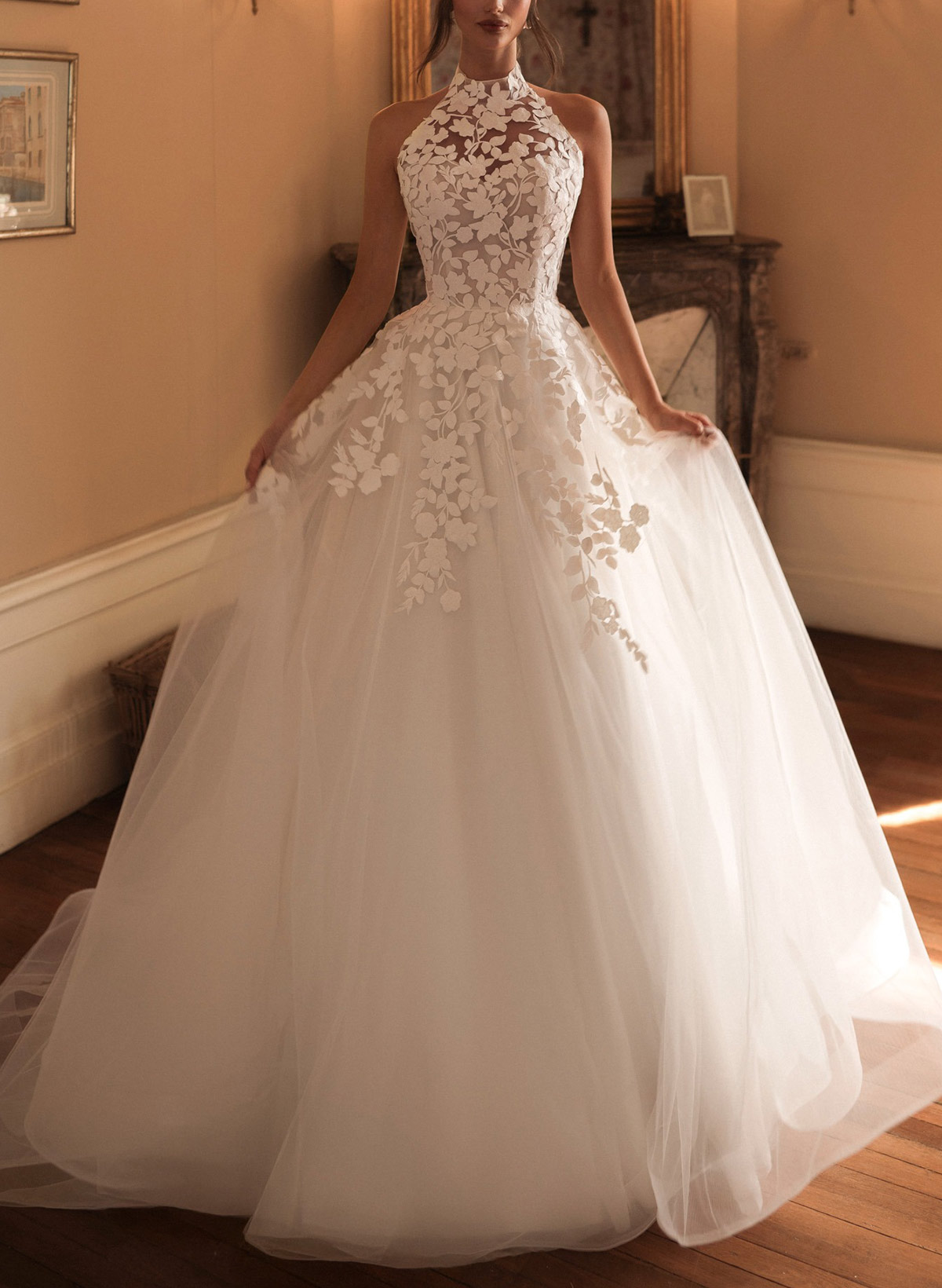 Ball-Gown Halter Sleeveless Court Train Lace/Satin Wedding Dresses With Appliques Lace