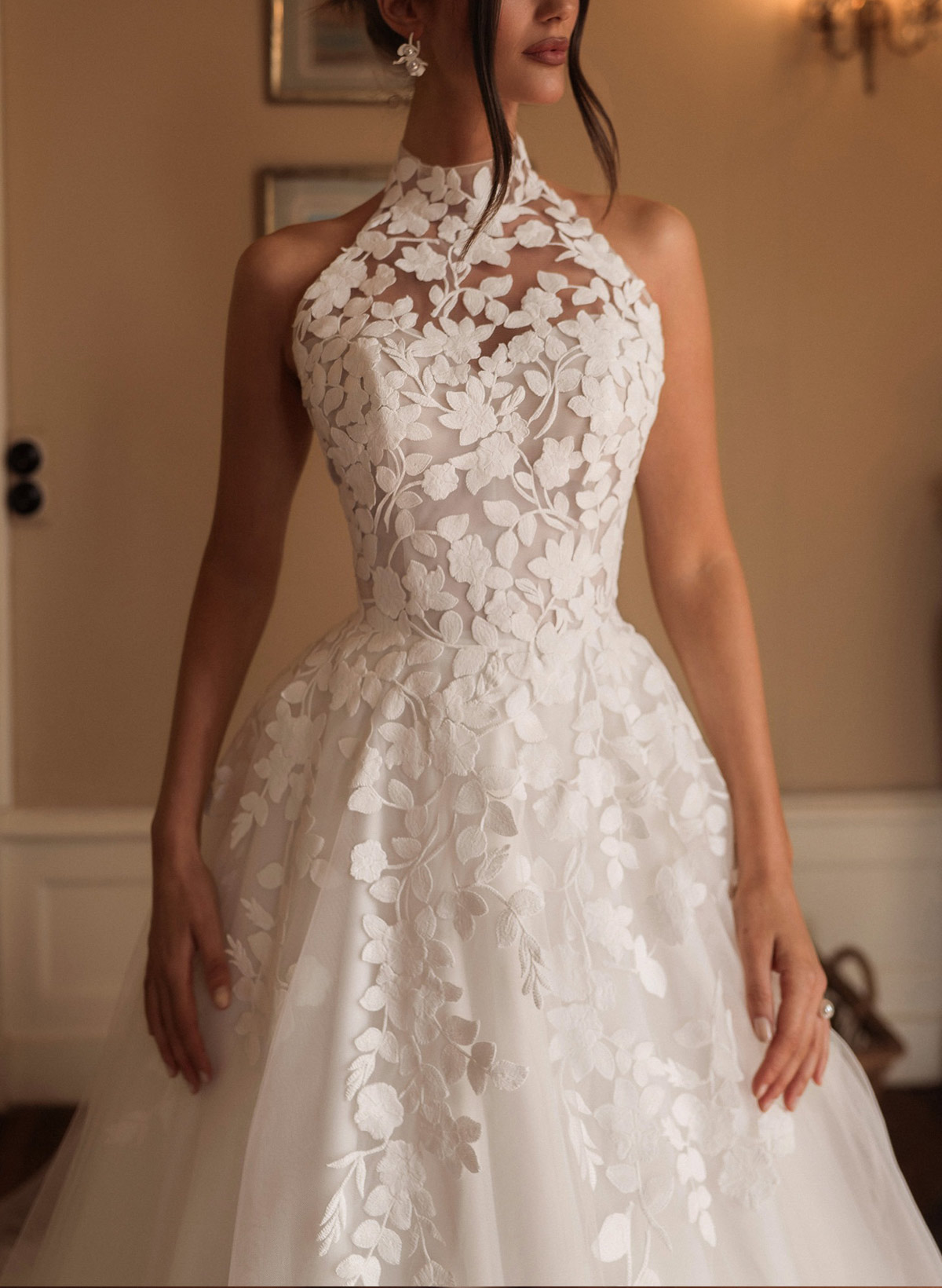 Ball-Gown Halter Sleeveless Court Train Lace/Satin Wedding Dresses With Appliques Lace