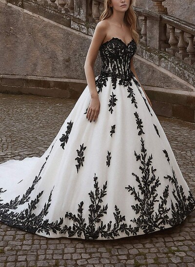 Ball-Gown Sweetheart Sleeveless Cathedral Wedding Dresses With Bow(s)/Appliques Lace