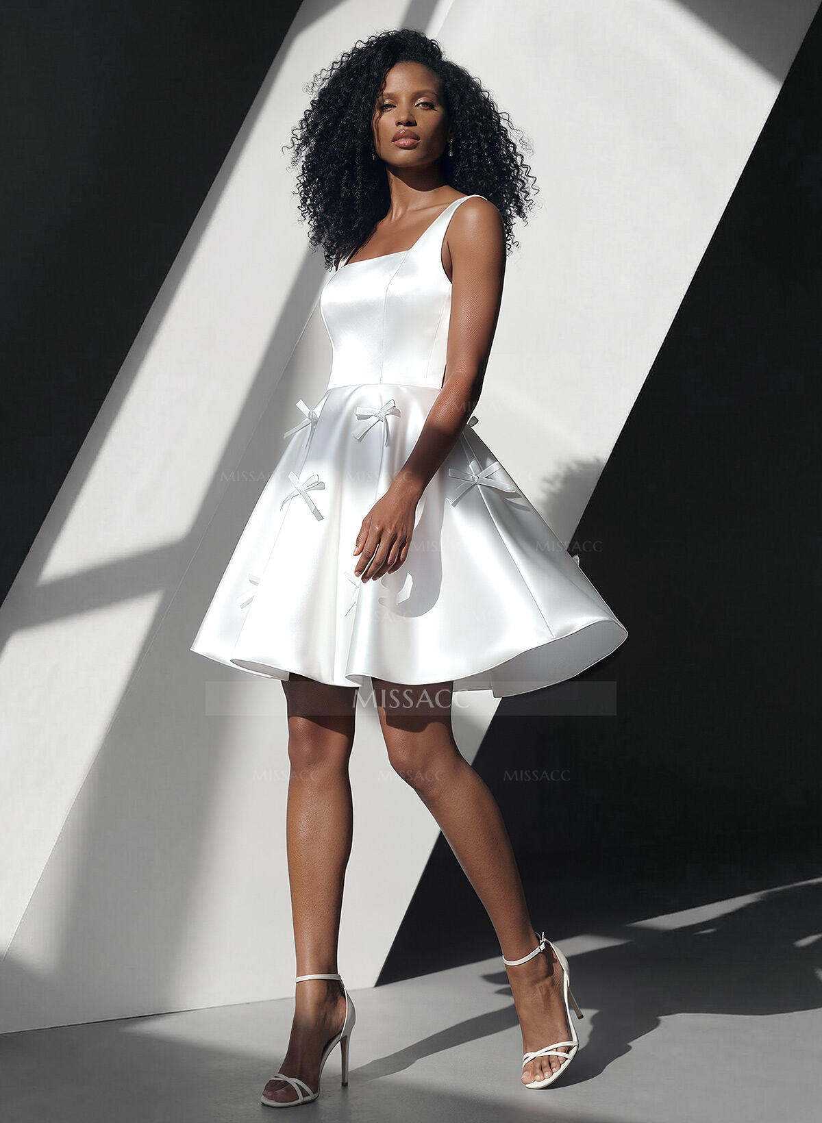 A-Line Square Neckline Sleeveless Short/Mini Twill Satin Wedding Dresses With Bows