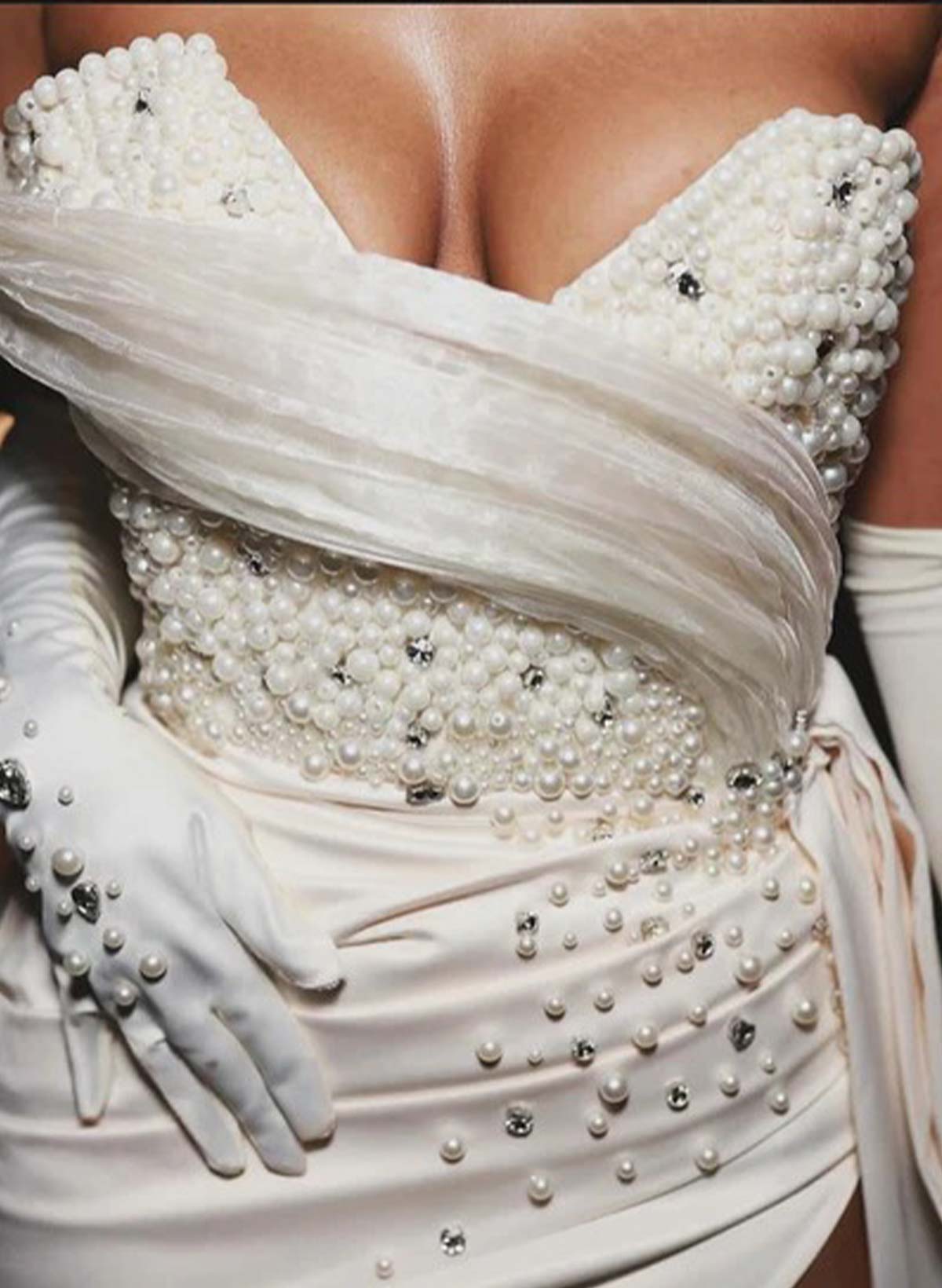 Sheath/Column Strapless Court Train Satin Wedding Dresses With Beading/Rhinestone/High Split