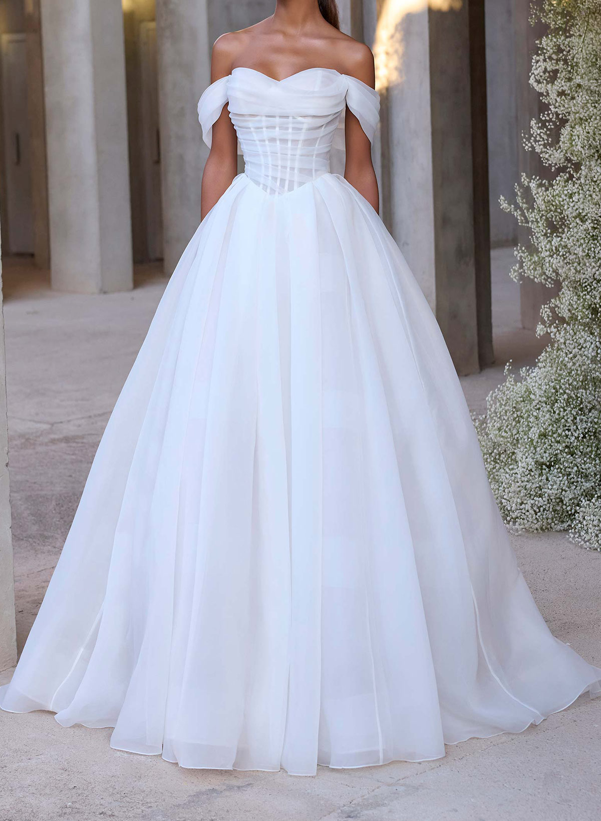 Ball-Gown Sweetheart Sleeveless Court Train Satin/Tulle Wedding Dresses With Pleated