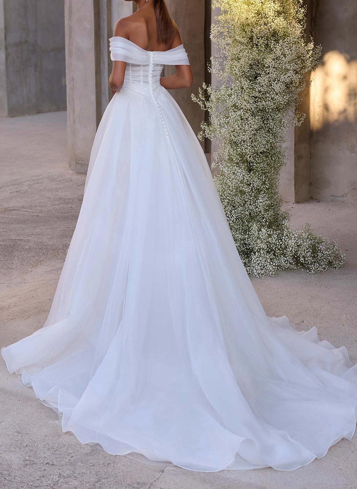Ball-Gown Sweetheart Sleeveless Court Train Satin/Tulle Wedding Dresses With Pleated