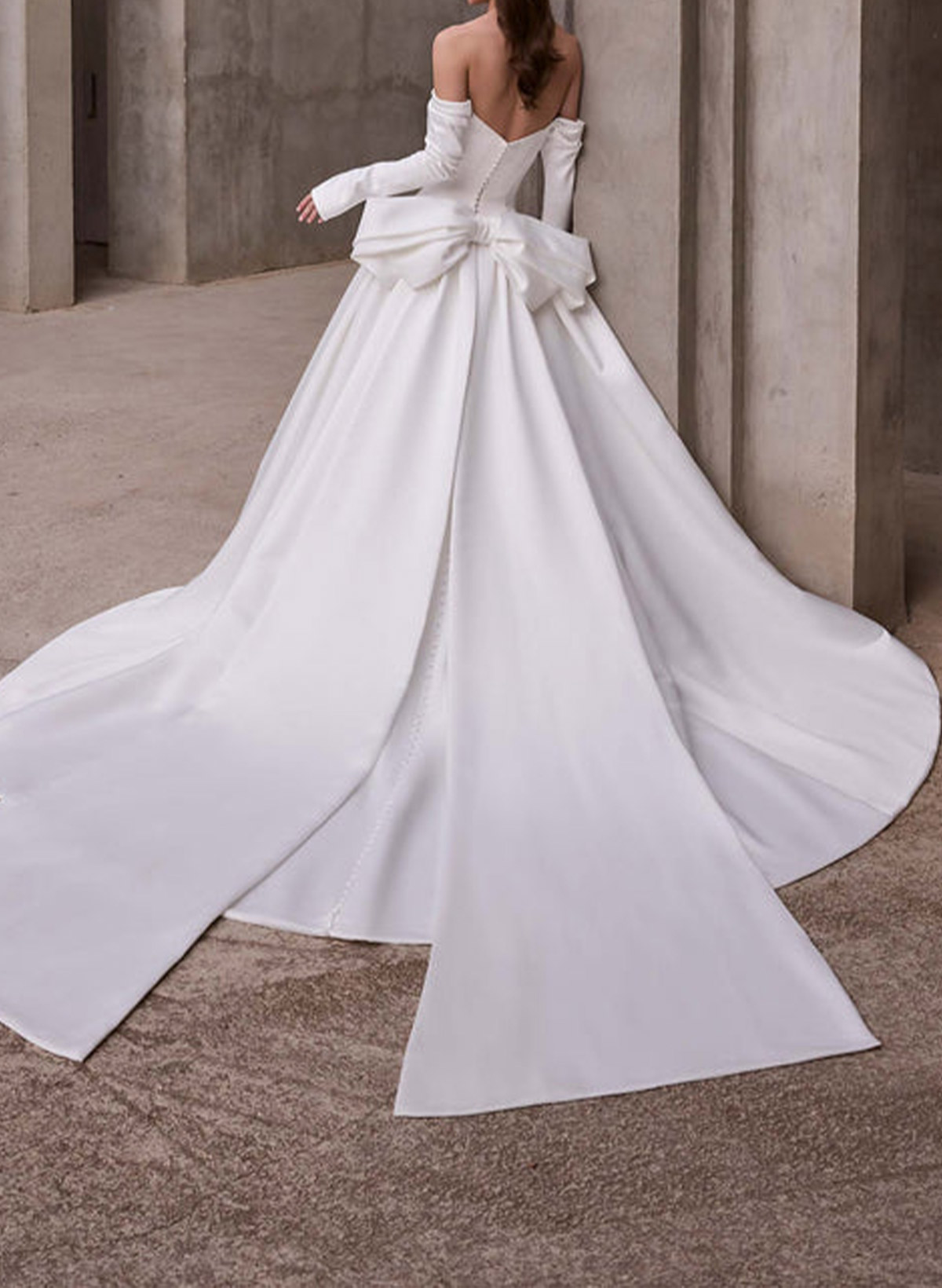 Ball-Gown Sweetheart Long Sleeves Cathedral Satin Wedding Dresses With Bow(s)