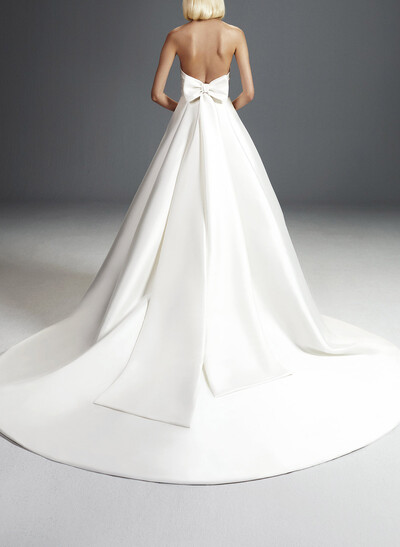 A-Line Square Neckline Sleeveless Chapel Train Twill Satin Wedding Dresses With Bow(s)/Flower(s)