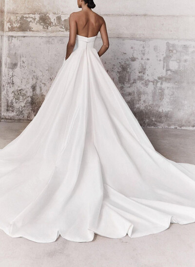Ball-Gown Strapless Sleeveless Cathedral Satin/Taffeta Wedding Dresses With Ruffle