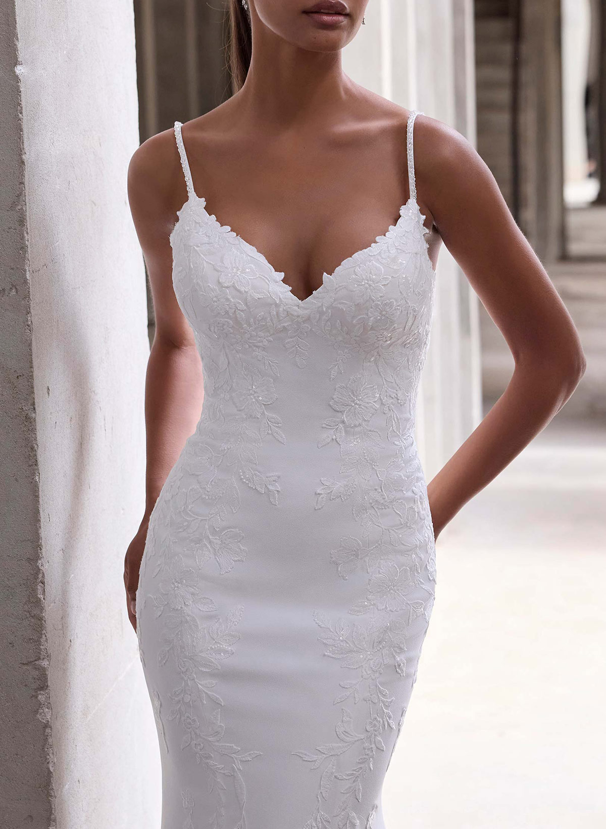 Trumpet/Mermaid V-Neck Sleeveless Court Train Elastic Satin Wedding Dresses With Appliques Lace