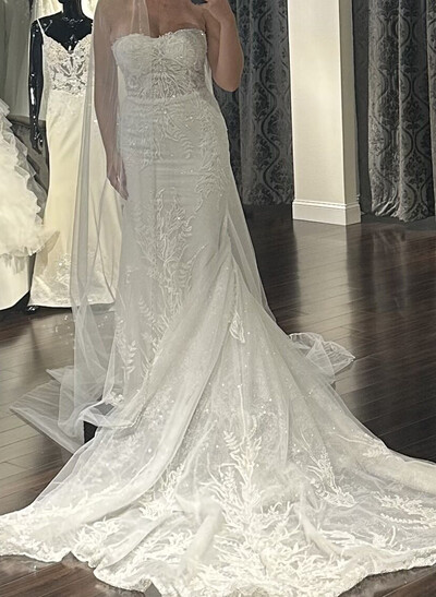 Trumpet/Mermaid Strapless Sleeveless Court Train Elastic Satin Wedding Dresses With Appliques Lace