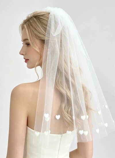 Cut Edge Heart One-Tier Tulle Shoulder Veils