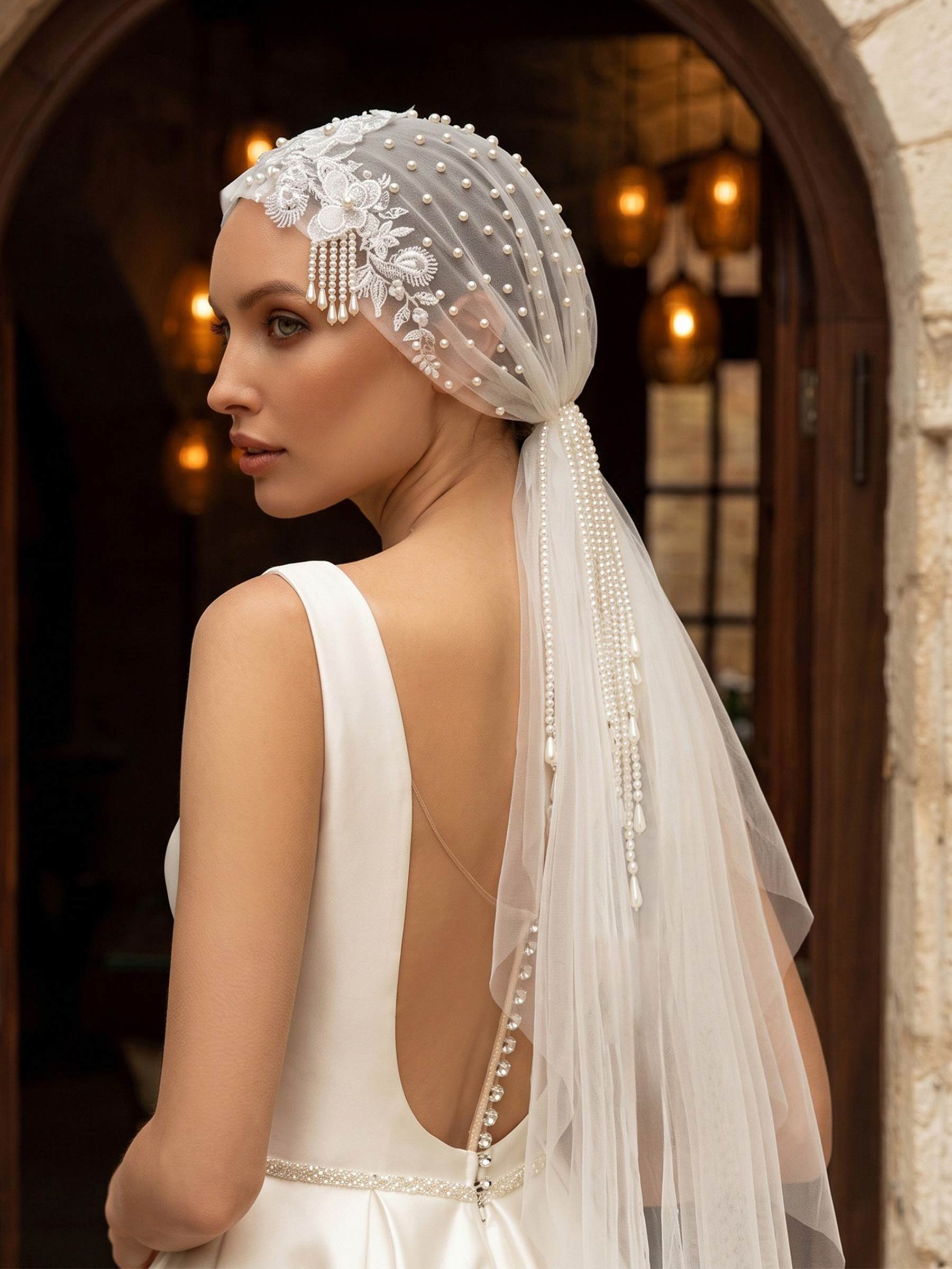 Cut Edge Lace/Beading One-Tier Tulle Fingertip Bridal Veils