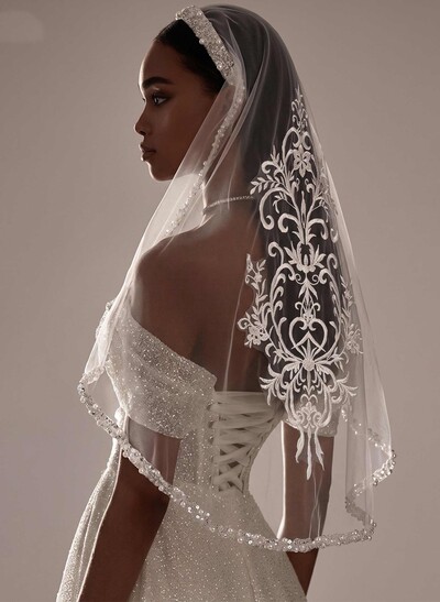 Beaded Edge Rhinestones/Embroidery One-Tier Tulle Fingertip Bridal Veils