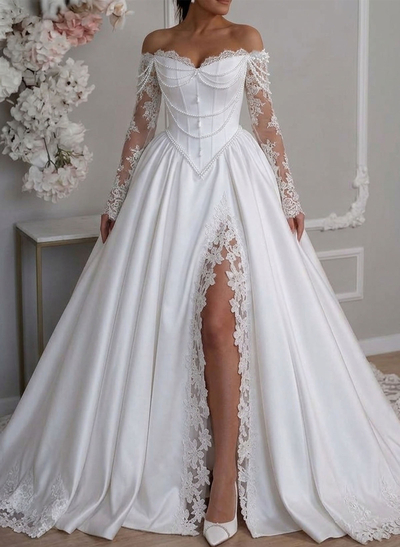 Ball-Gown Sweetheart Long Sleeves Chapel Train Lace/Satin Wedding Dresses With Beading/Appliques Lace