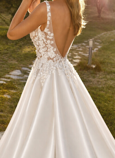 A-Line V-Neck Sleeveless Chapel Train Satin/Tulle Wedding Dresses With Appliques Lace