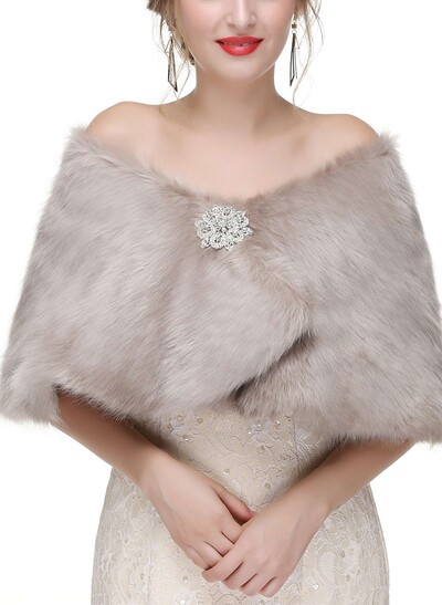 Clasp Faux Fur With Rhinestone