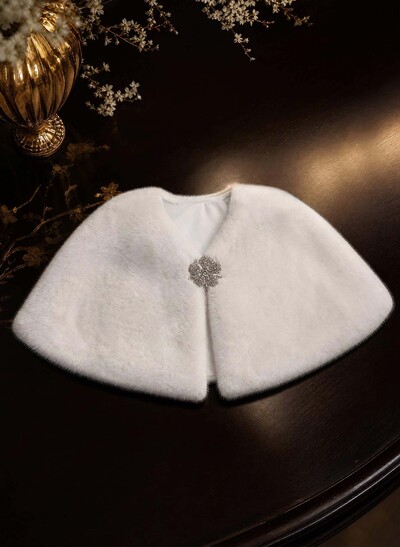 Clasp Faux Fur With Rhinestone