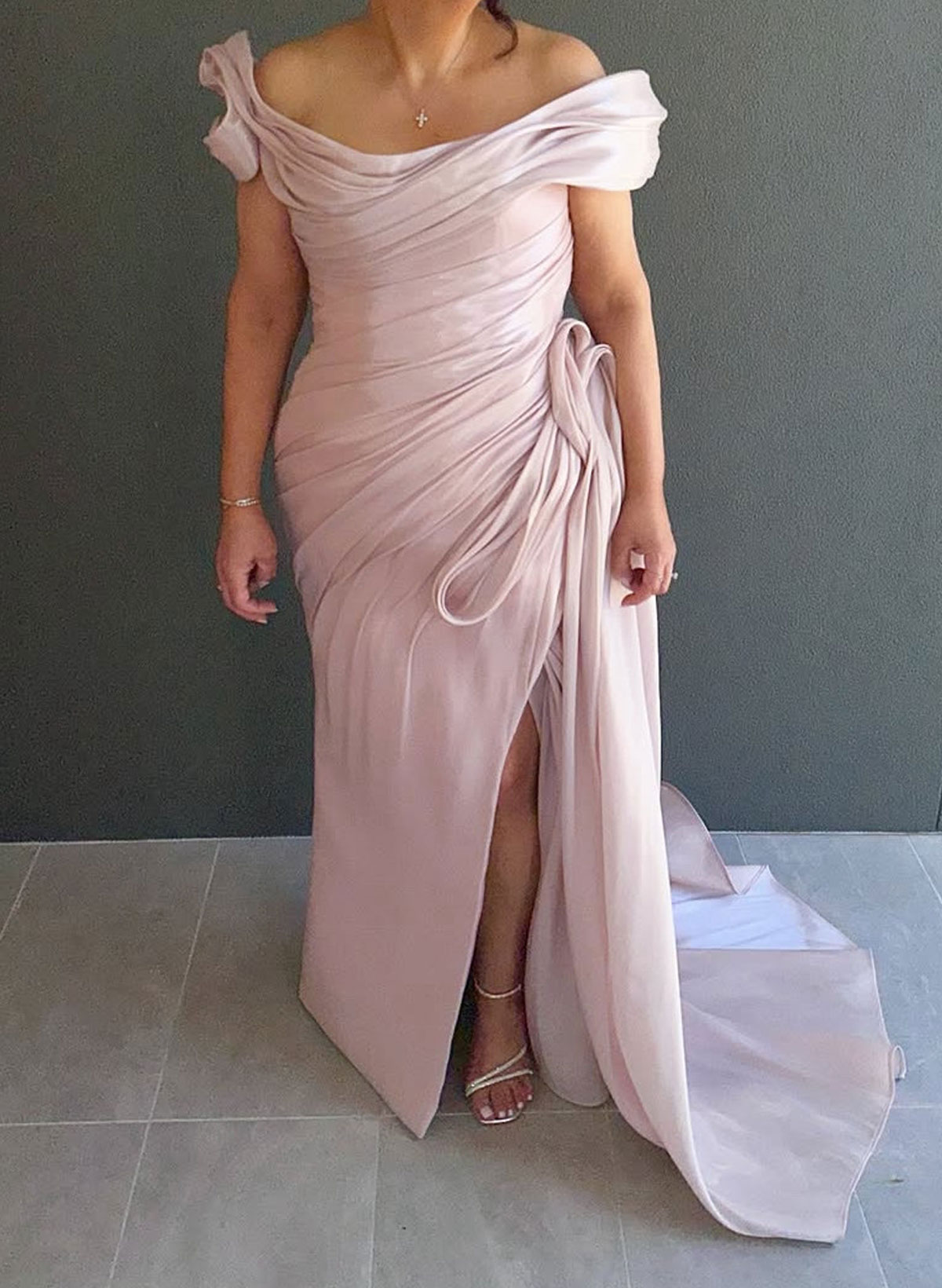 Sheath/Column Asymmetrical Sleeveless Sweep Train Liquid Tulle Evening Dresses With Split Front