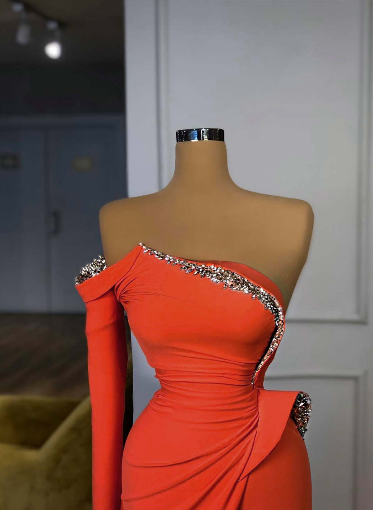 Trumpet/Mermaid Strapless/One-Shoulder Long Sleeves Court Train Elastic Satin Prom Dresses With Rhinestone