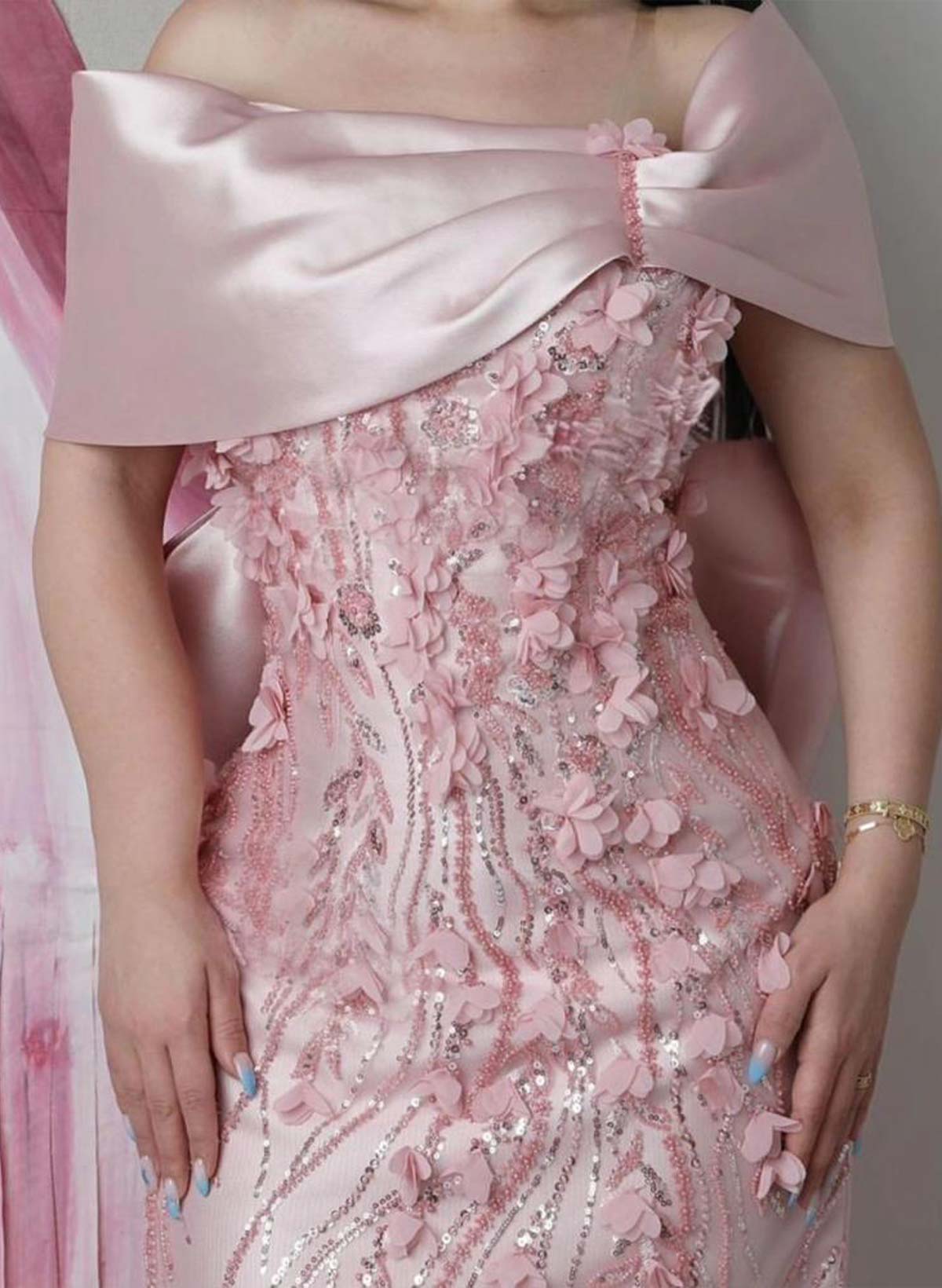 Sheath/Column Off-The-Shoulder Sweep Train Lace/Satin Prom Dresses With Bow(s)/Sequins/Flower(s)