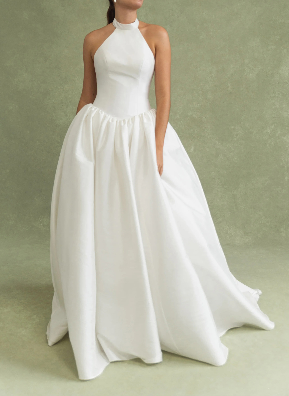 Ball-Gown Halter Sleeveless Chapel Train Taffeta Bride Wedding Dress