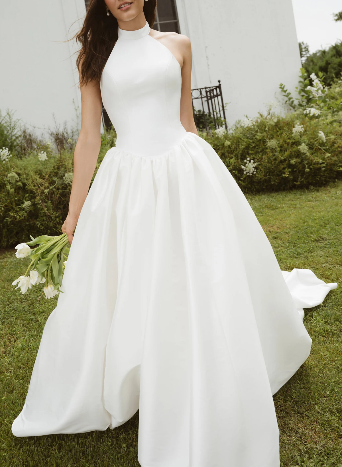 Ball-Gown Halter Sleeveless Chapel Train Taffeta Bride Wedding Dress