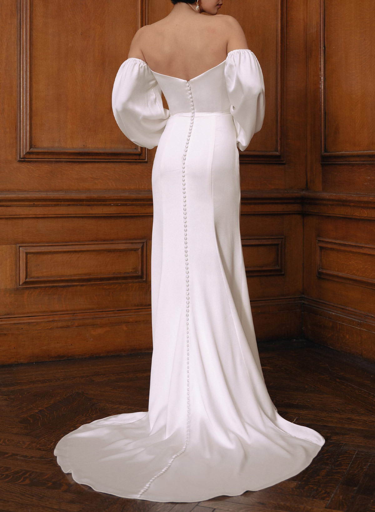 Sheath/Column Cowl Neck Long Sleeves Court Train Charmeuse With High Split Wedding Dress