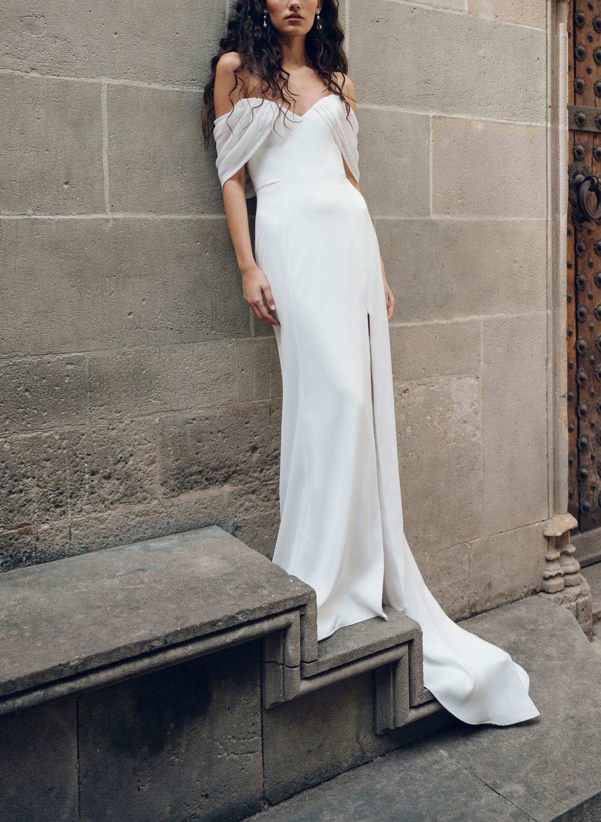 Column Sweetheart Sleeveless Court Train Chiffon Satin With High Split Wedding Dress