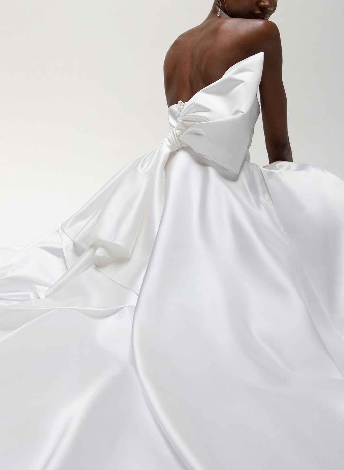 Ball-Gown Strapless Sleeveless Chapel Train Satin BRIDE With Bow Wedding Dress