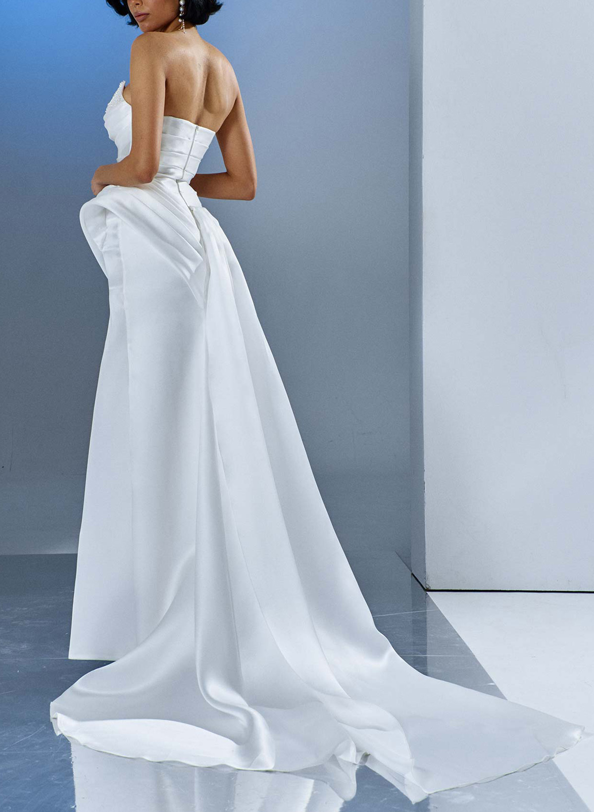 Sheath/Column Sweetheart Sleeveless Court Train Satin Wedding Dress With Beading/Lace/Pleated