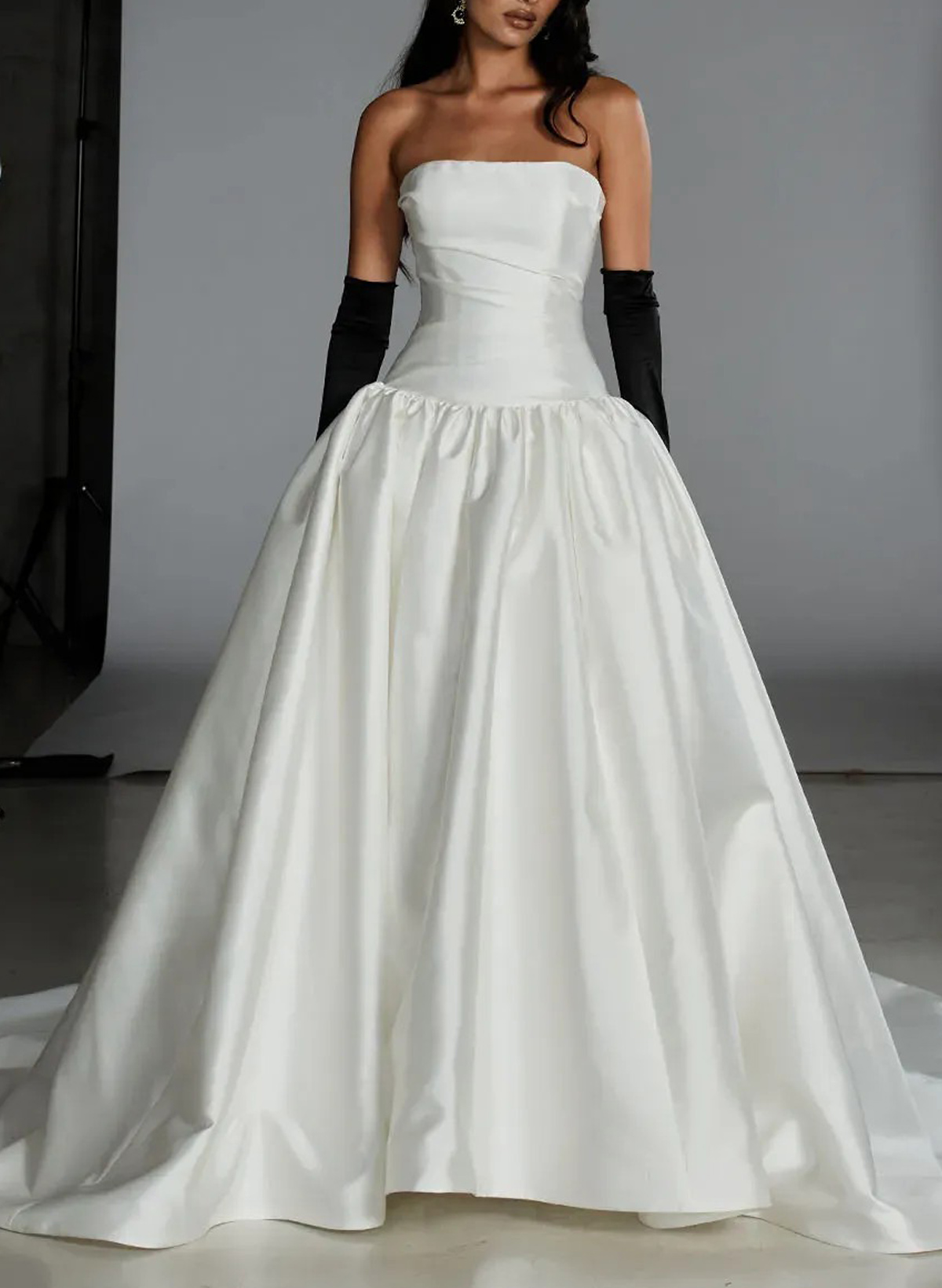 Ball-Gown Off-The-Shoulder Sleeveless Court Train Satin/Charmeuse Wedding Dress With Pockets/Sash