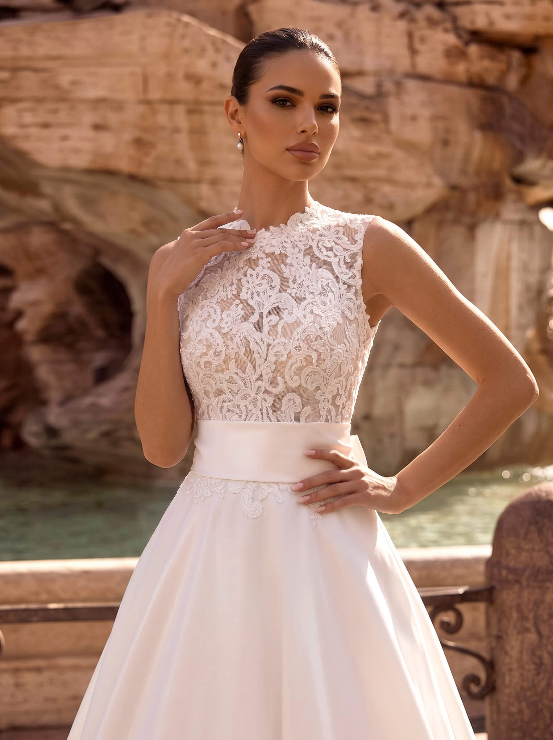 Ball-Gown High Neck Sleeveless Chapel Train Lace With Bow /Pockets Wedding Dress