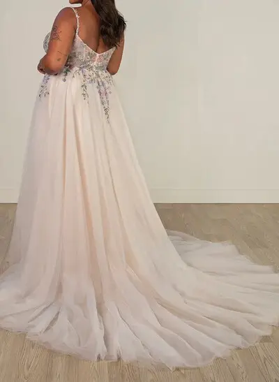 A-Line Square Neckline Sleeveless Sweep Train Lace/Satin Wedding Dresses With Flower(s)