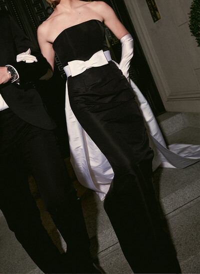 Elegant Sheath/Column Strapless Sleeveless Sweep Train Satin Evening Dresses With Bow